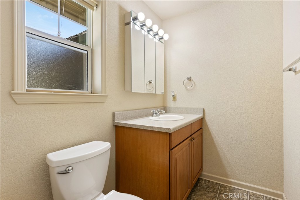 8656 Paradise Valley Blvd, Lucerne, CA 95458