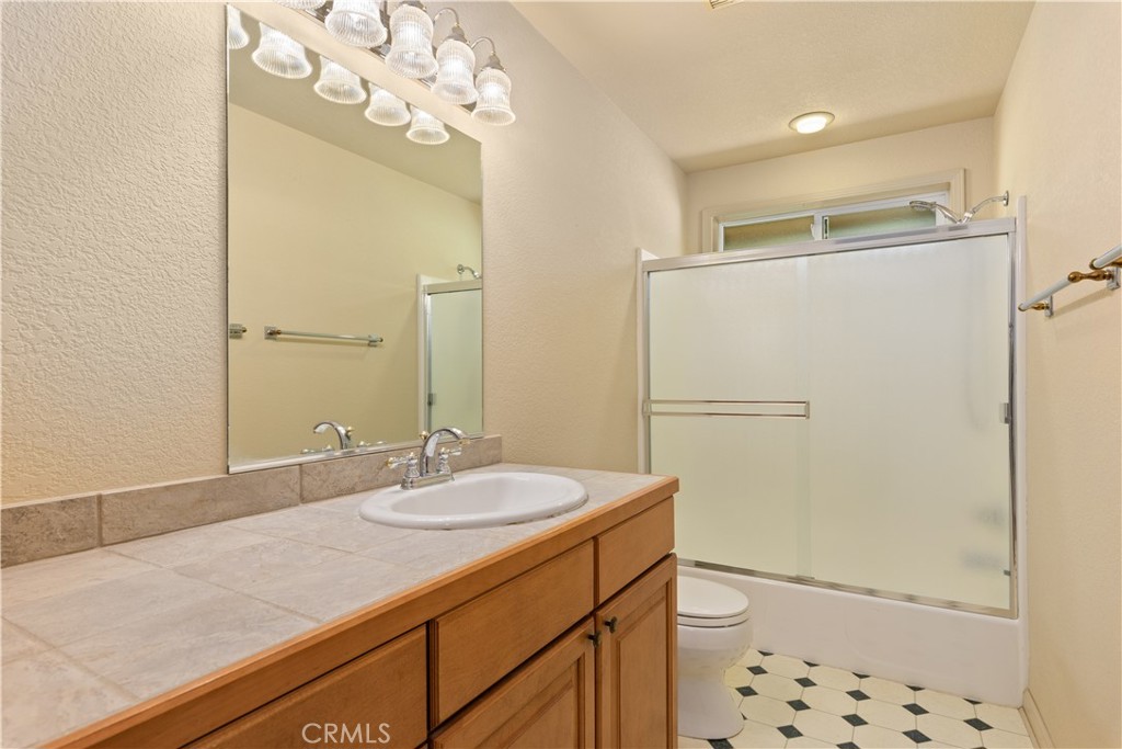 8656 Paradise Valley Blvd, Lucerne, CA 95458