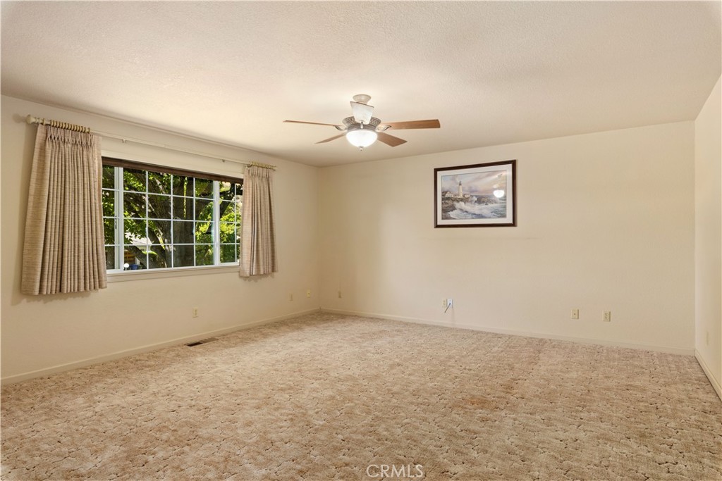 8656 Paradise Valley Blvd, Lucerne, CA 95458
