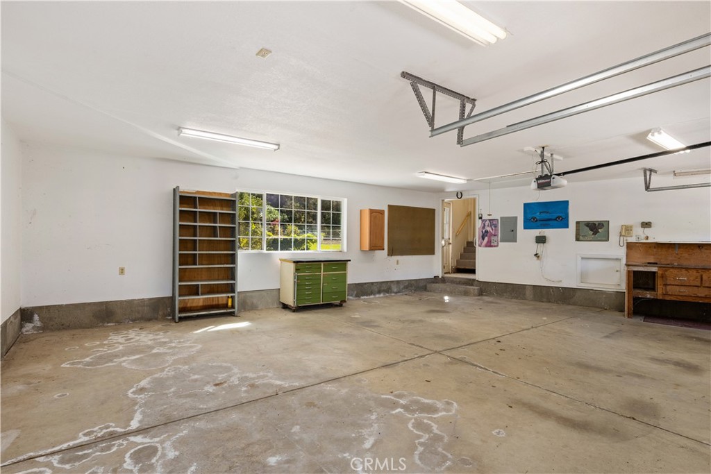 8656 Paradise Valley Blvd, Lucerne, CA 95458