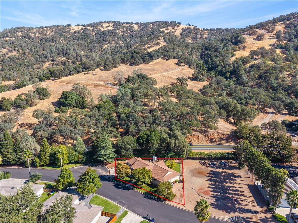 8656 Paradise Valley Blvd, Lucerne, CA 95458