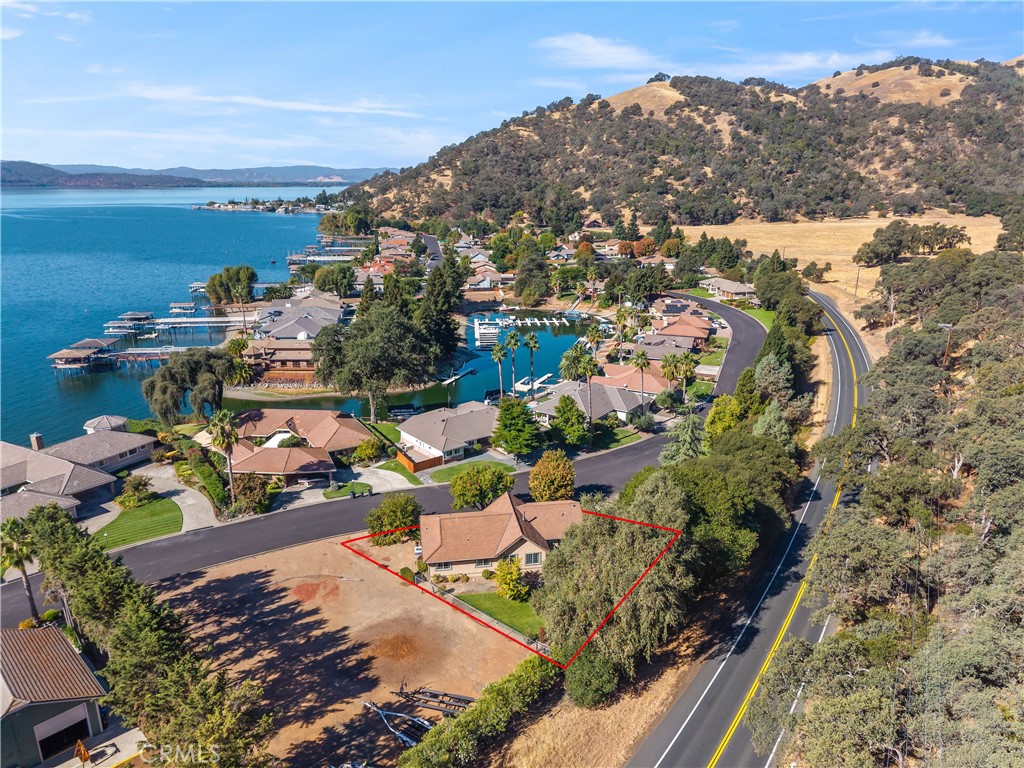 8656 Paradise Valley Blvd, Lucerne, CA 95458