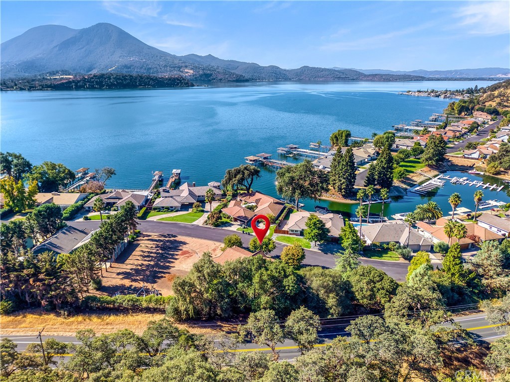 8656 Paradise Valley Blvd, Lucerne, CA 95458