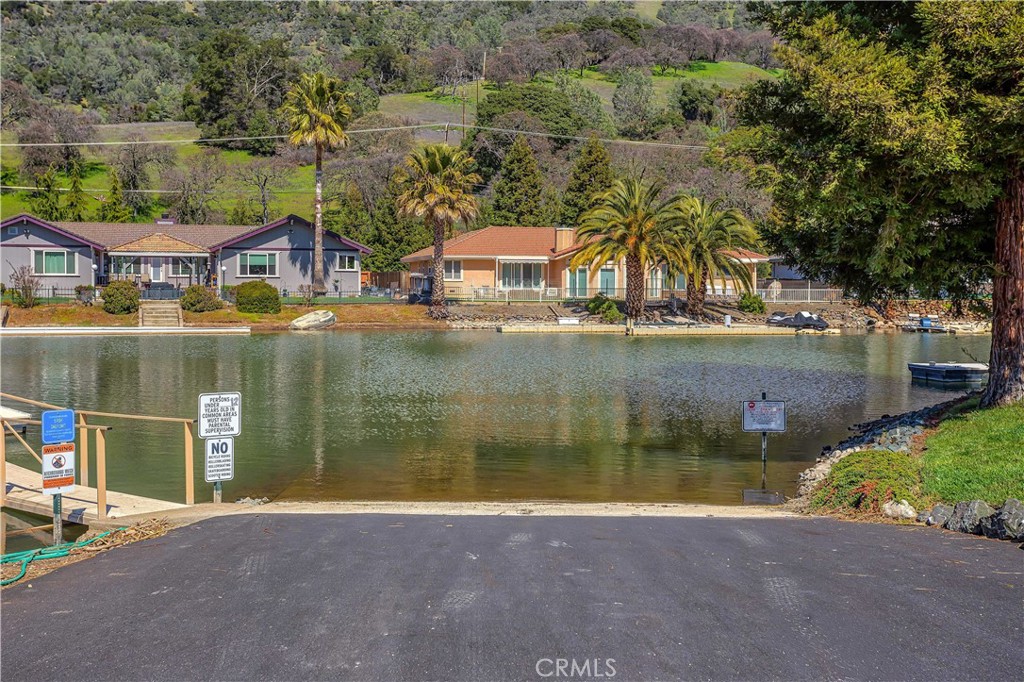 8656 Paradise Valley Blvd, Lucerne, CA 95458