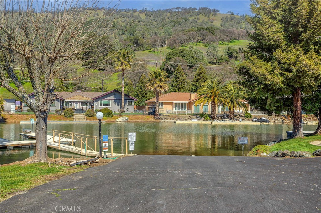 8656 Paradise Valley Blvd, Lucerne, CA 95458