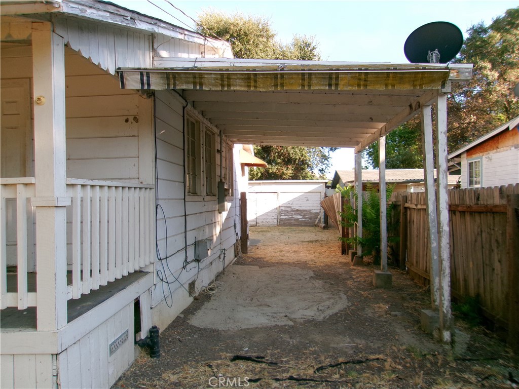 6065 2nd Ave, Lucerne, CA 95458