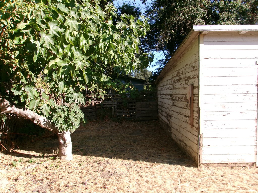 6065 2nd Ave, Lucerne, CA 95458