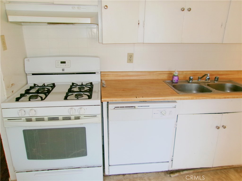 6065 2nd Ave, Lucerne, CA 95458