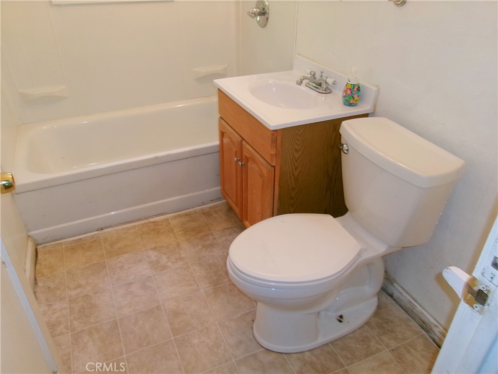 6065 2nd Ave, Lucerne, CA 95458