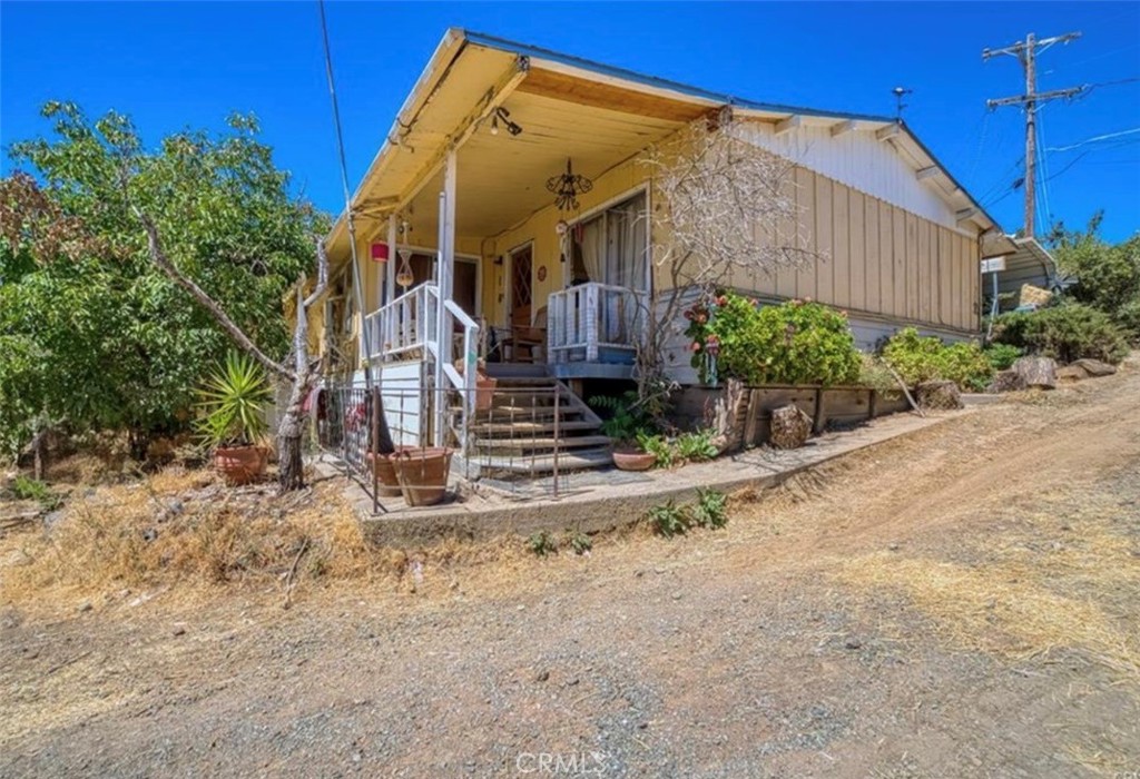 4369 Lakeview Ter, Lucerne, CA 95458