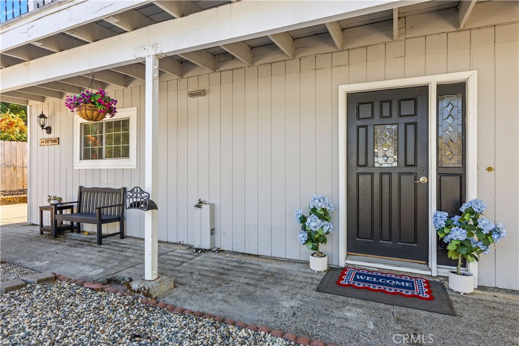 6843 Rosemont Dr, Lucerne, CA 95458