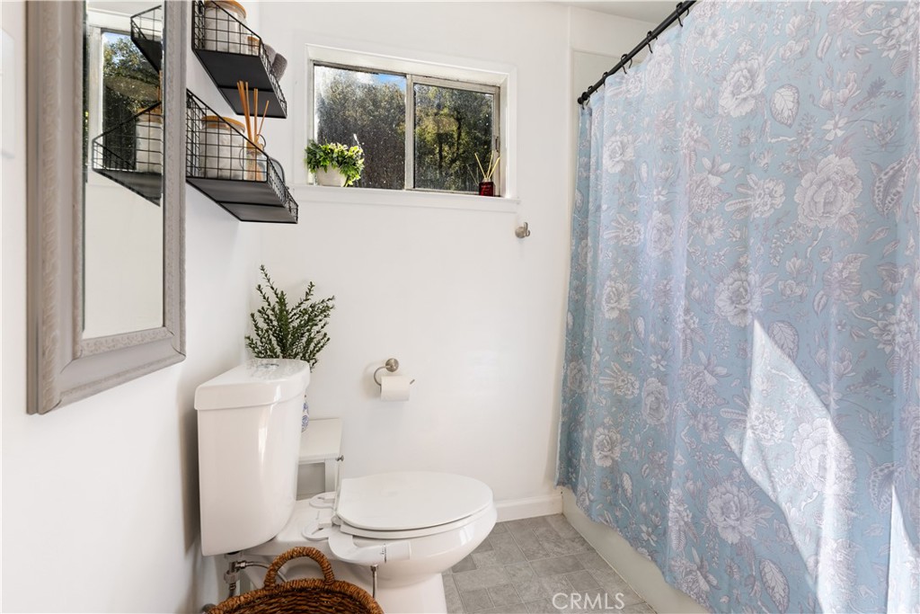 6843 Rosemont Dr, Lucerne, CA 95458