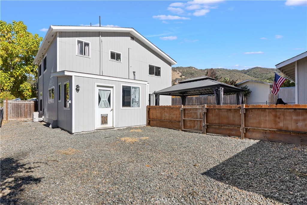 6843 Rosemont Dr, Lucerne, CA 95458