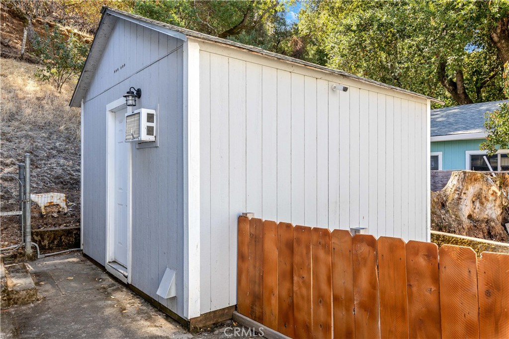 6843 Rosemont Dr, Lucerne, CA 95458