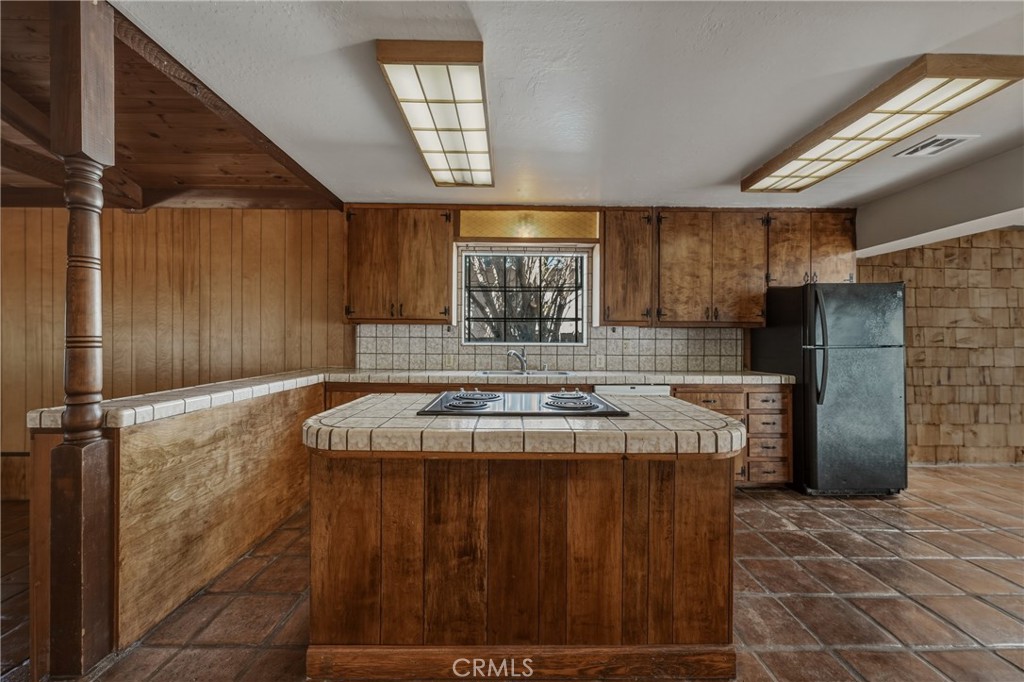 4262 Country Club, Lucerne, CA 95458