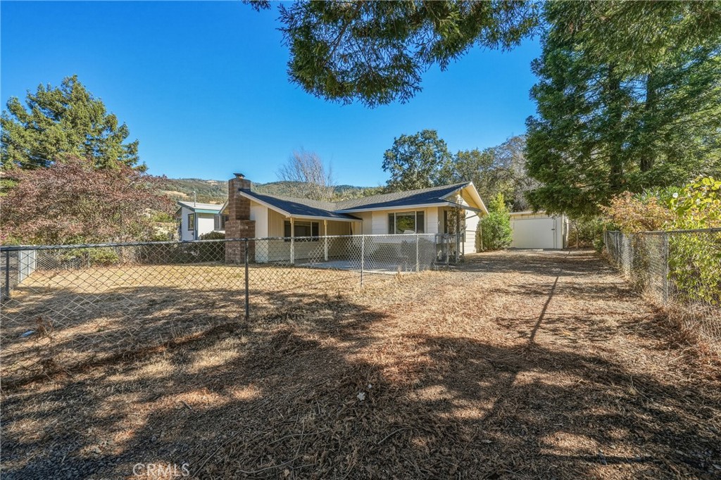 4262 Country Club, Lucerne, CA 95458