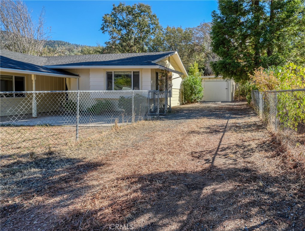 4262 Country Club, Lucerne, CA 95458