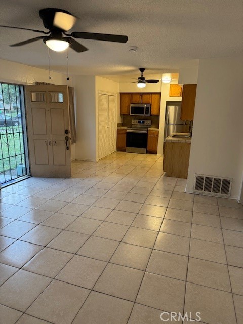 2694 W Fairmont #102, Fresno, CA 93705