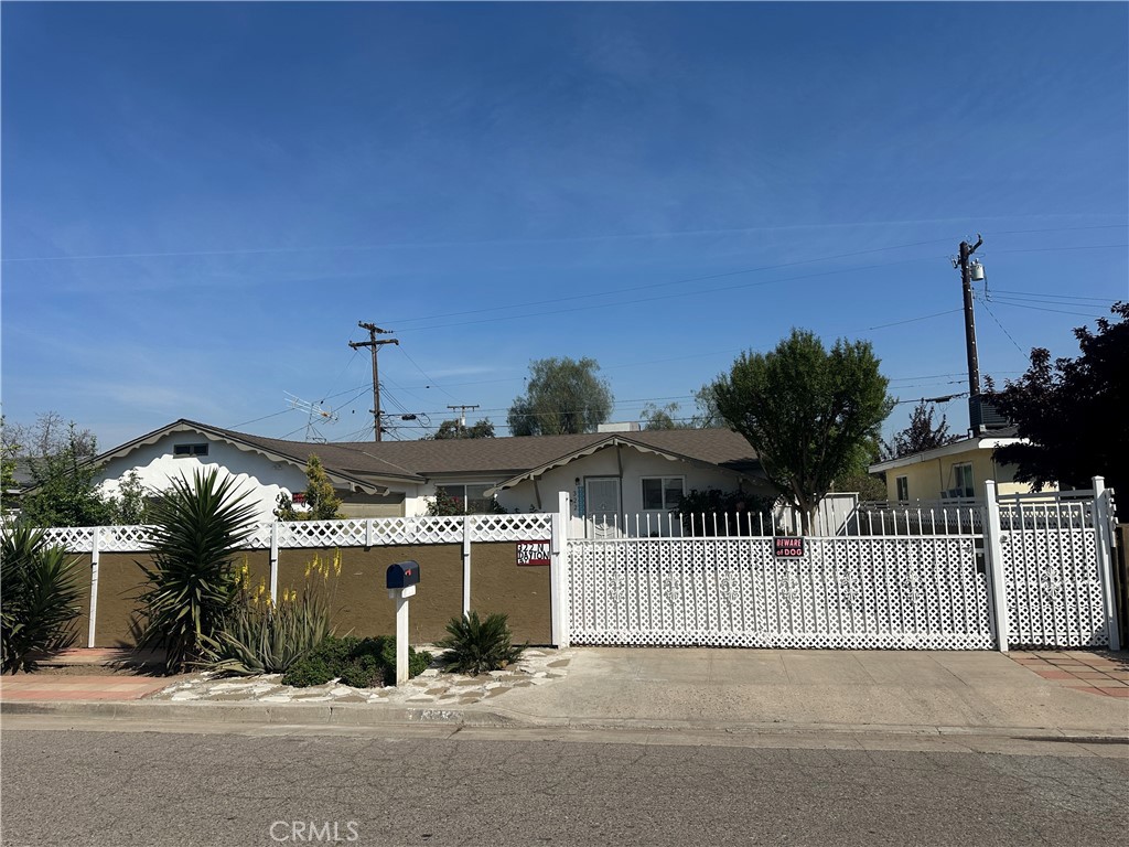 322 N Dayton, Tulare, CA 93274