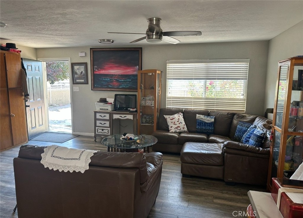 322 N Dayton, Tulare, CA 93274