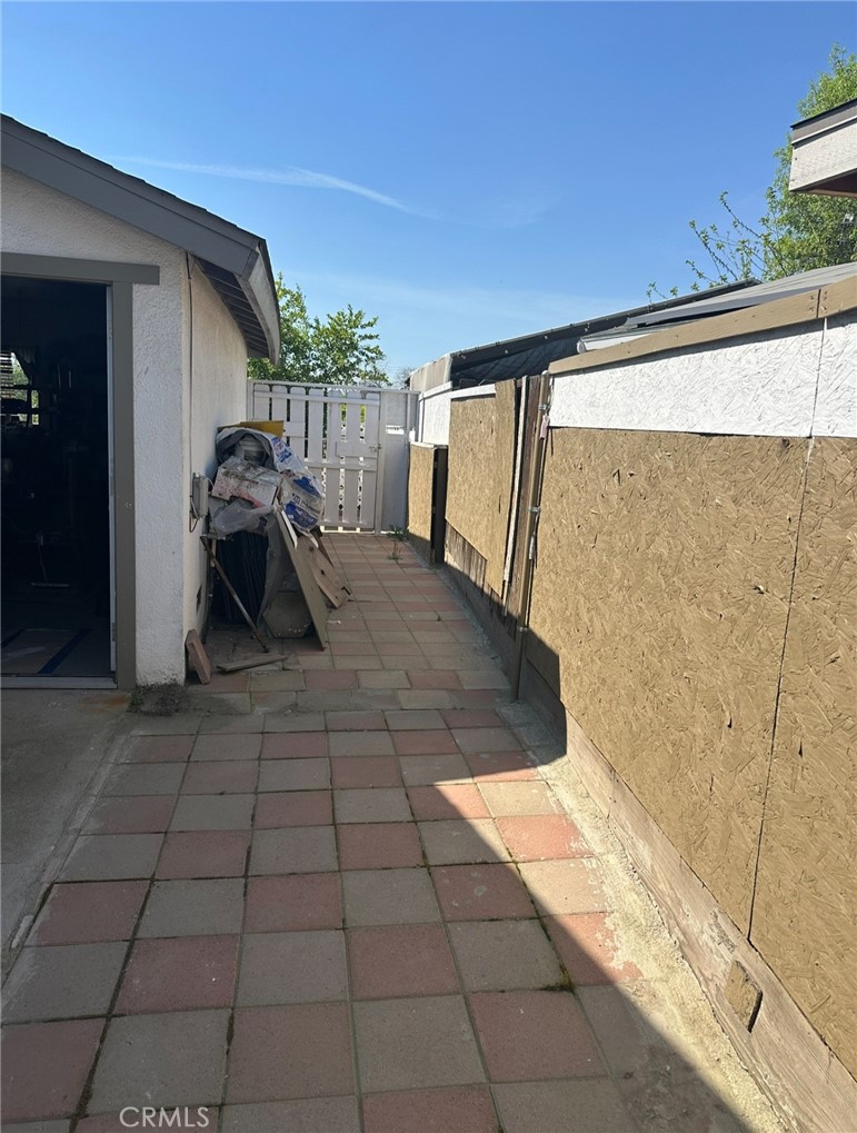 322 N Dayton, Tulare, CA 93274