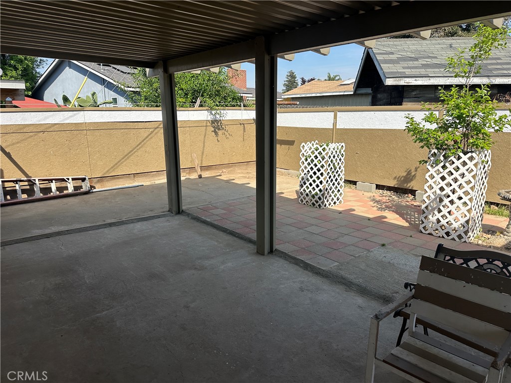 322 N Dayton, Tulare, CA 93274