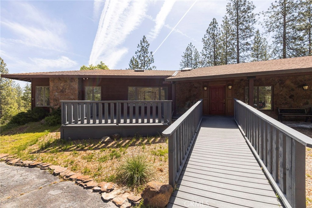 10379 Mcmahon Rd, Coulterville, CA 95311