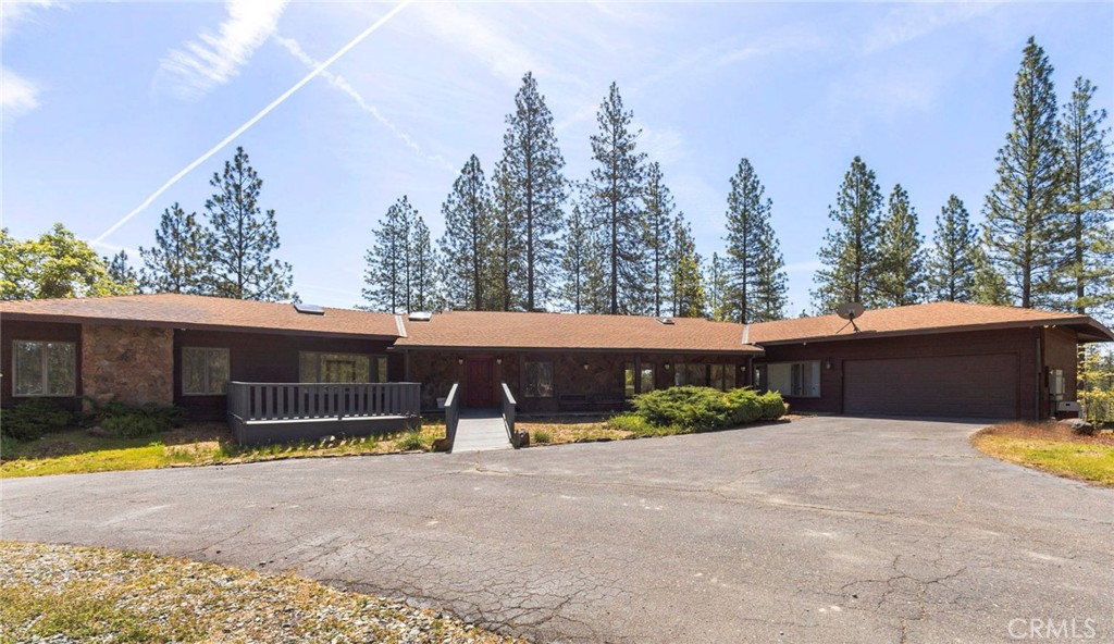 10379 Mcmahon Rd, Coulterville, CA 95311