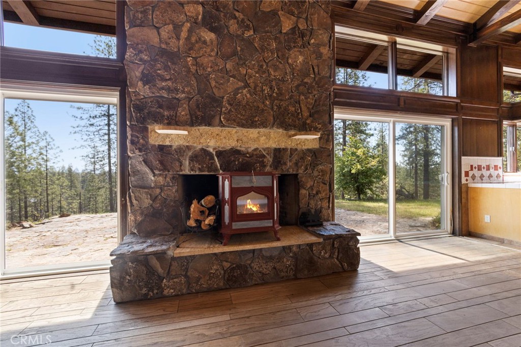 10379 Mcmahon Rd, Coulterville, CA 95311