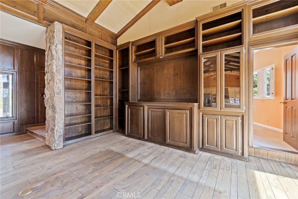 10379 Mcmahon Rd, Coulterville, CA 95311