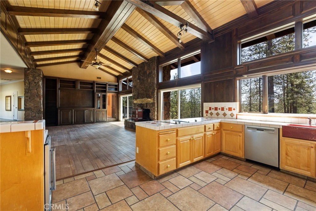 10379 Mcmahon Rd, Coulterville, CA 95311