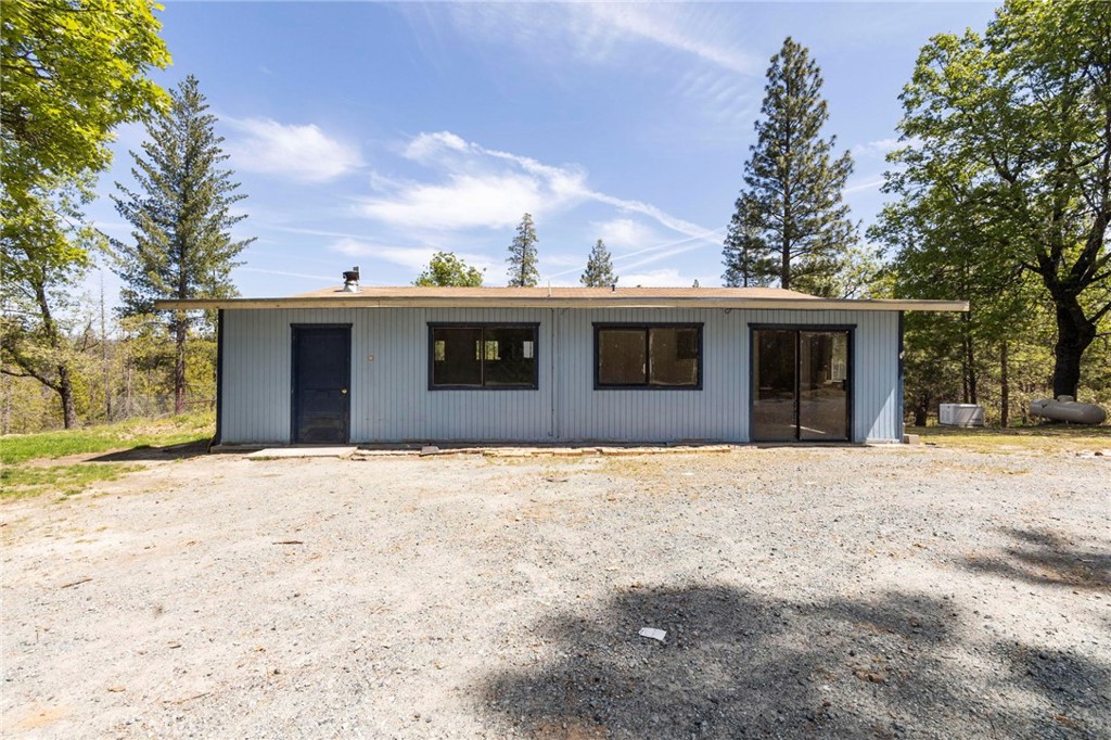 10379 Mcmahon Rd, Coulterville, CA 95311