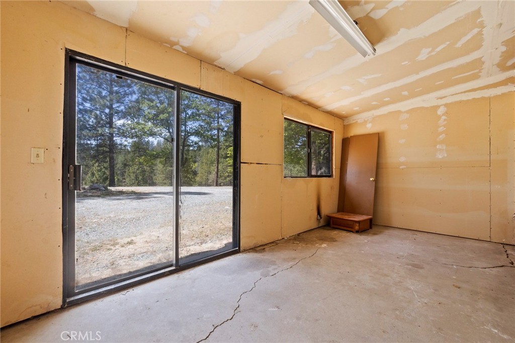 10379 Mcmahon Rd, Coulterville, CA 95311