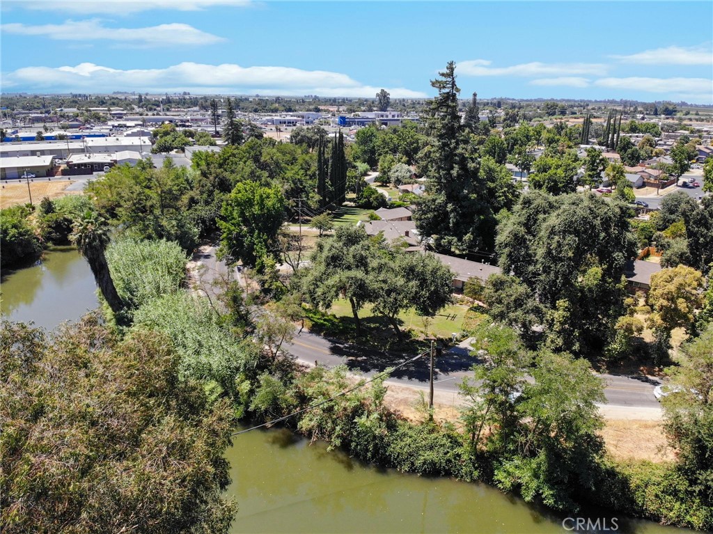 1539 W North Bear Creek Dr, Merced, CA 95348