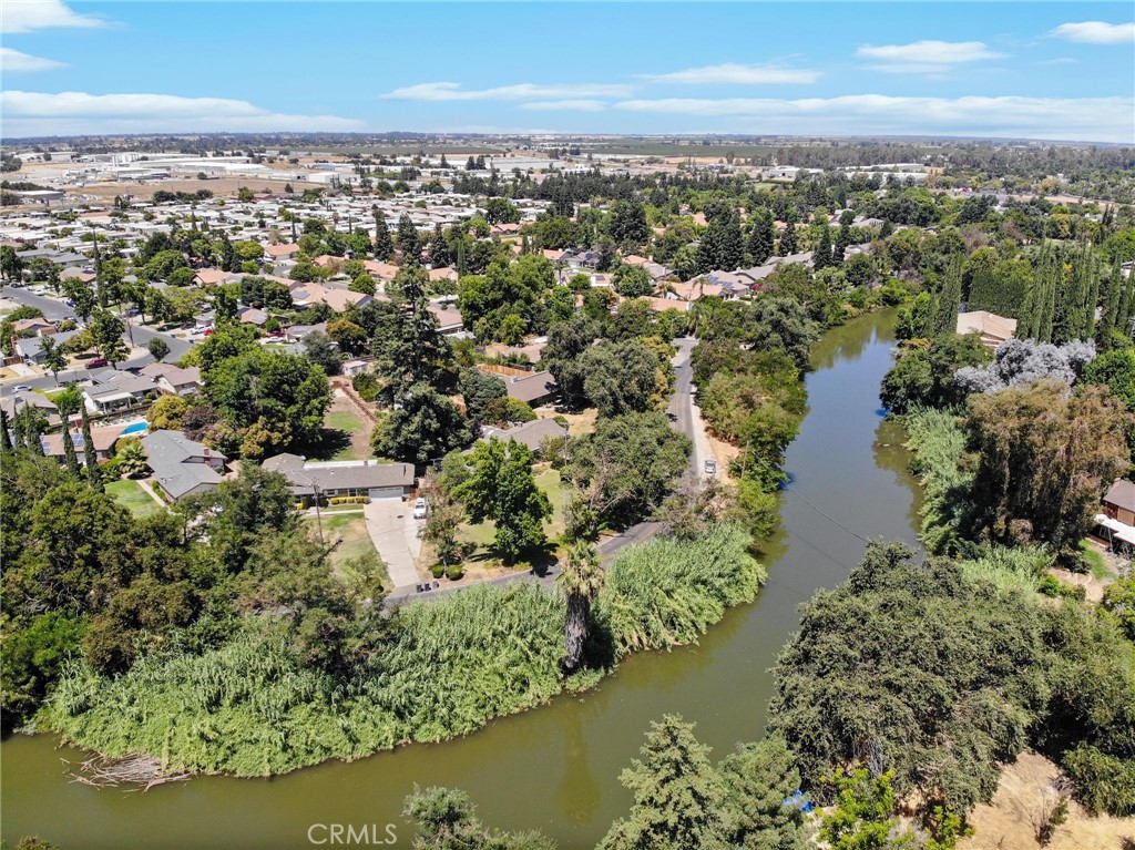 1539 W North Bear Creek Dr, Merced, CA 95348