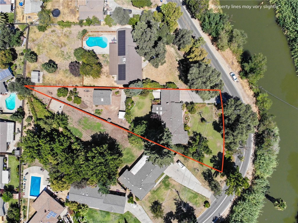 1539 W North Bear Creek Dr, Merced, CA 95348