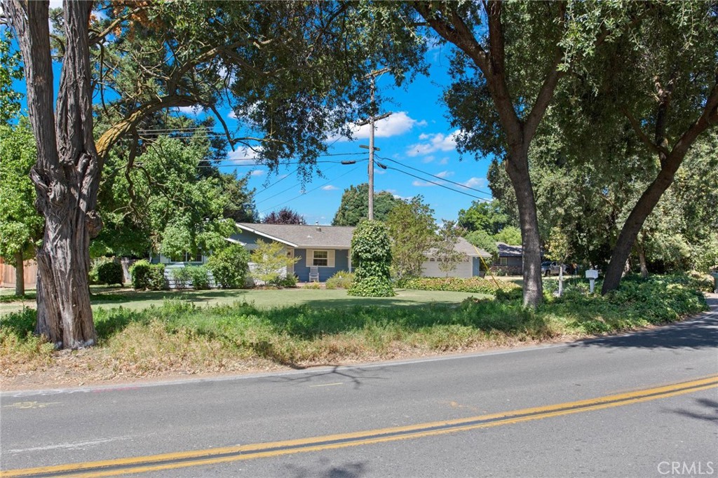 1539 W North Bear Creek Dr, Merced, CA 95348