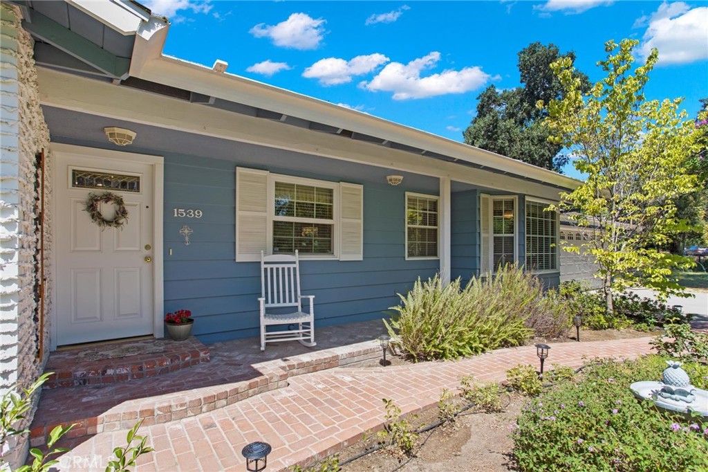 1539 W North Bear Creek Dr, Merced, CA 95348