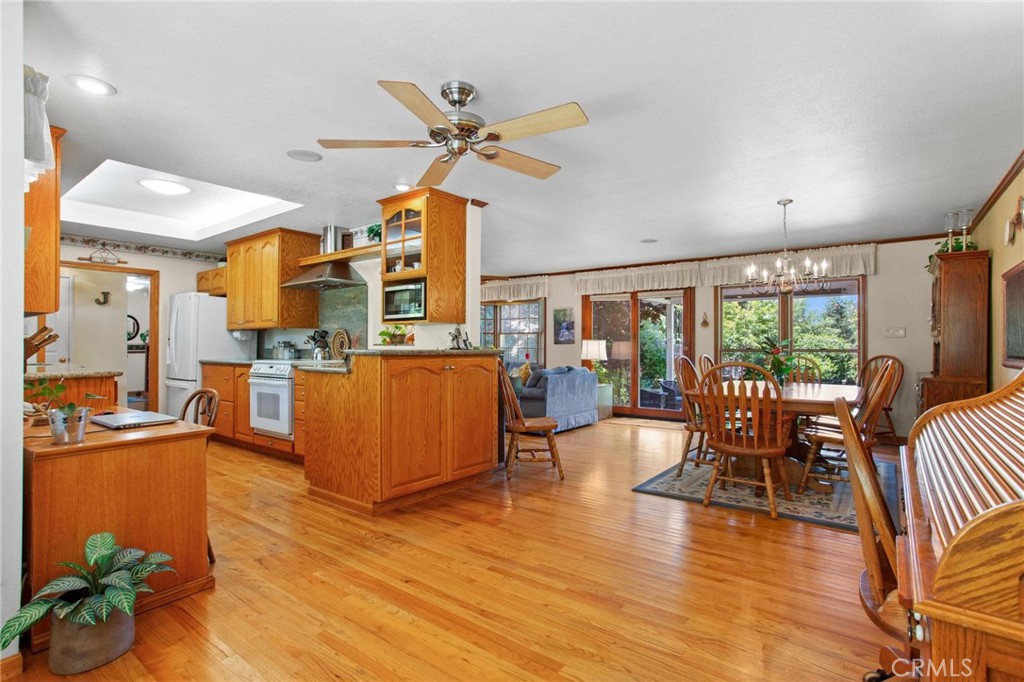 1539 W North Bear Creek Dr, Merced, CA 95348