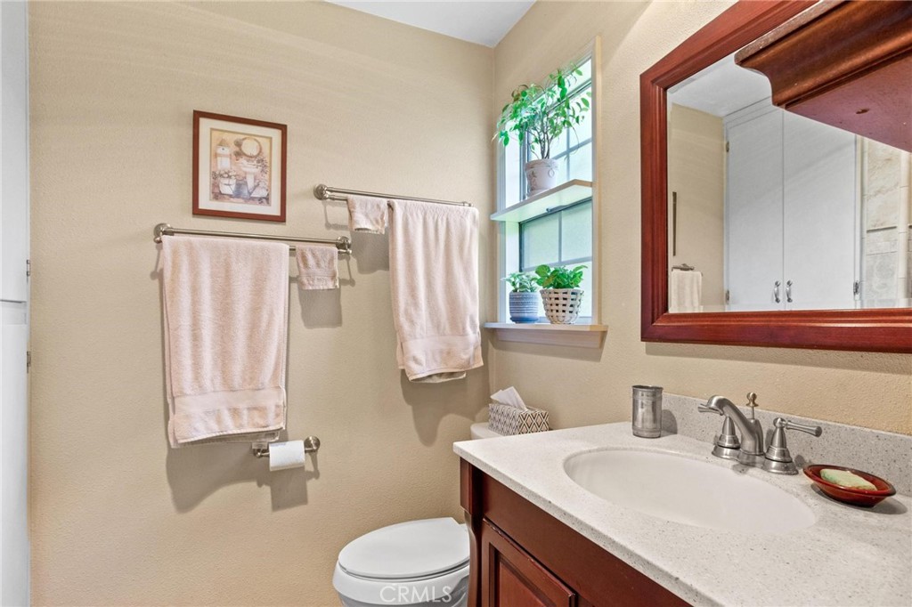 1539 W North Bear Creek Dr, Merced, CA 95348