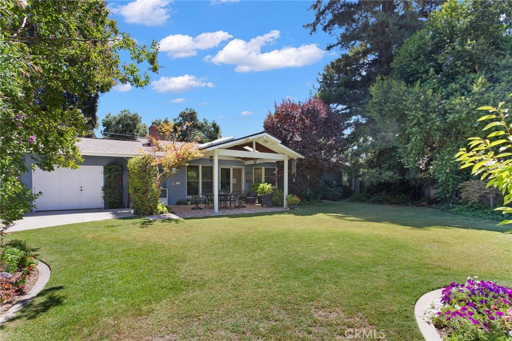 1539 W North Bear Creek Dr, Merced, CA 95348