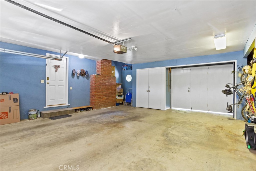 1539 W North Bear Creek Dr, Merced, CA 95348