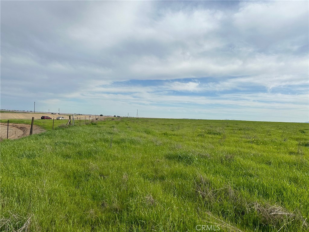 1 Billy Wright Rd, Los Banos, CA 93635