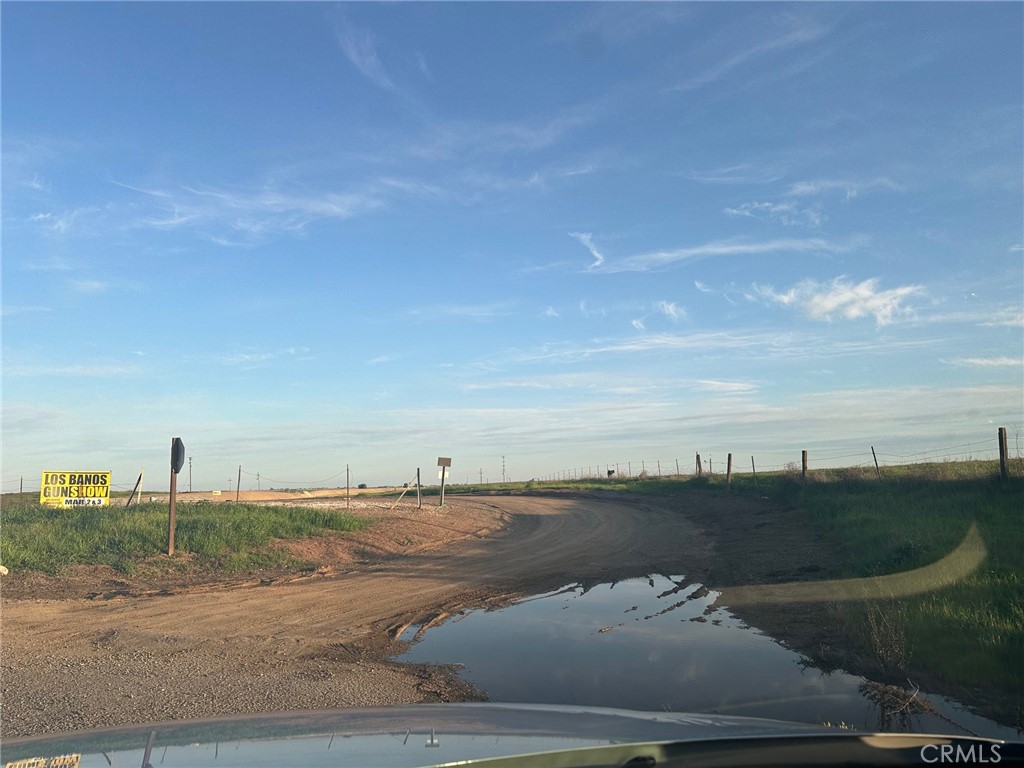 1 Billy Wright Rd, Los Banos, CA 93635