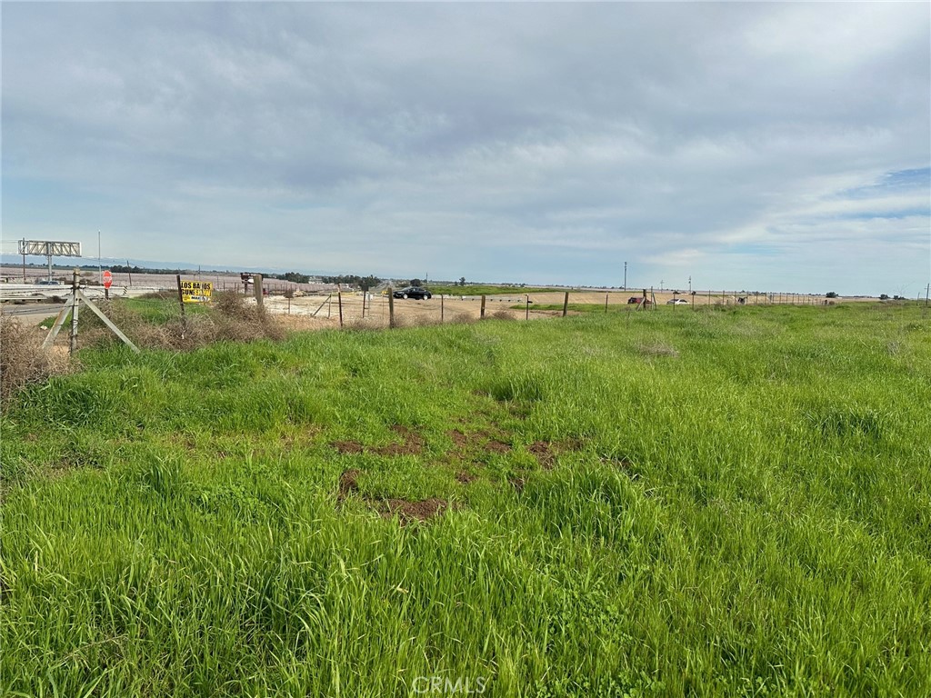1 Billy Wright Rd, Los Banos, CA 93635