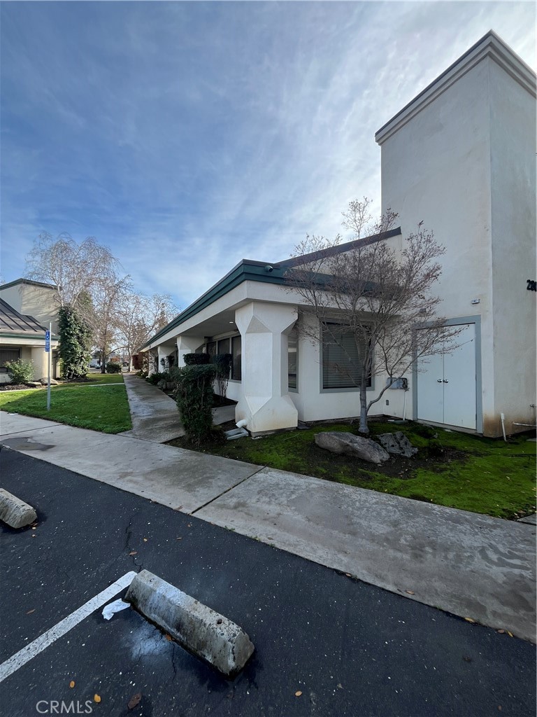 2800 Park Ave #A, Merced, CA 95348