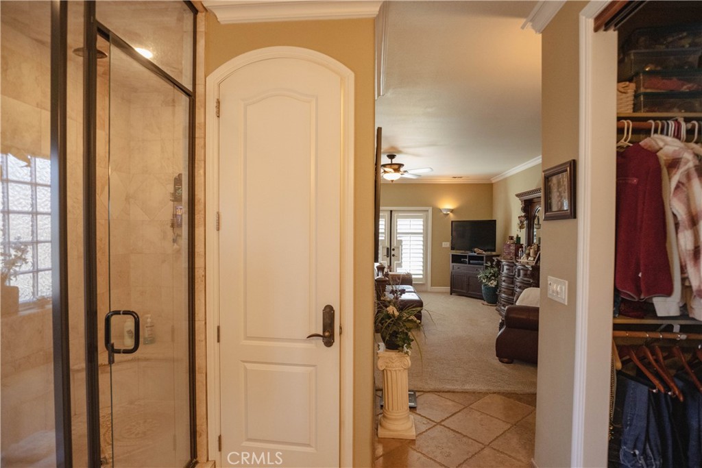 6839 Mercedes Ave, Winton, CA 95388