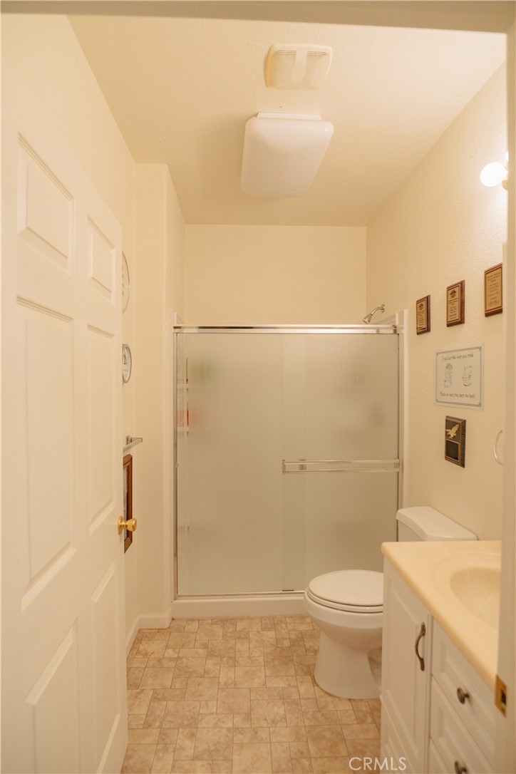 6839 Mercedes Ave, Winton, CA 95388