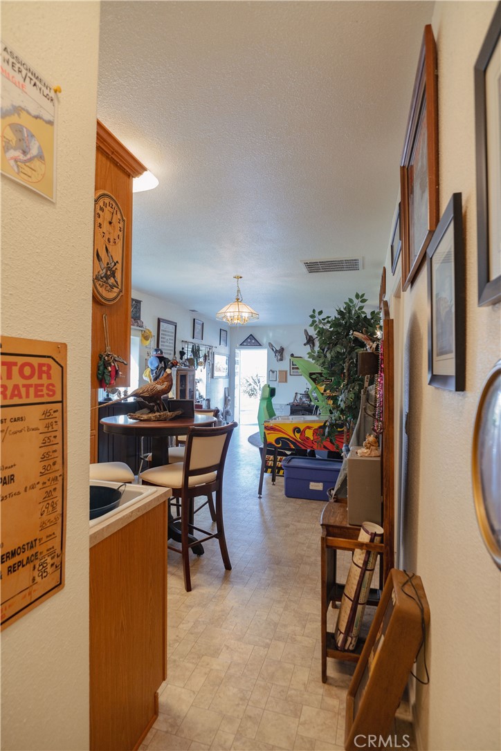 6839 Mercedes Ave, Winton, CA 95388