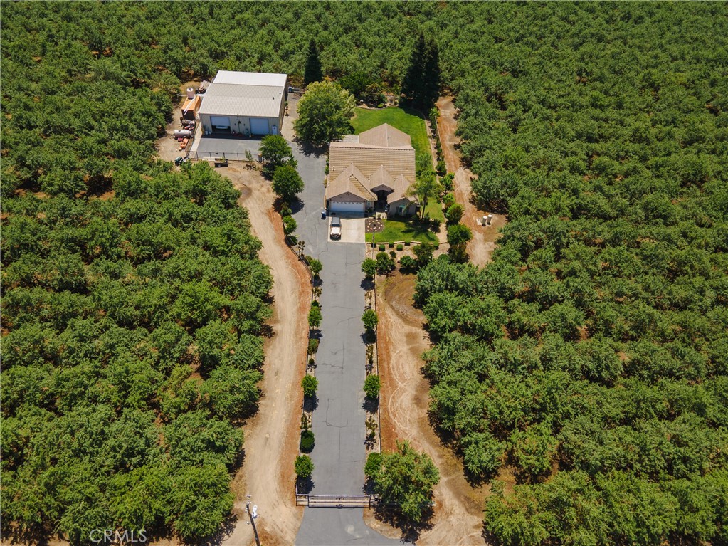 6839 Mercedes Ave, Winton, CA 95388